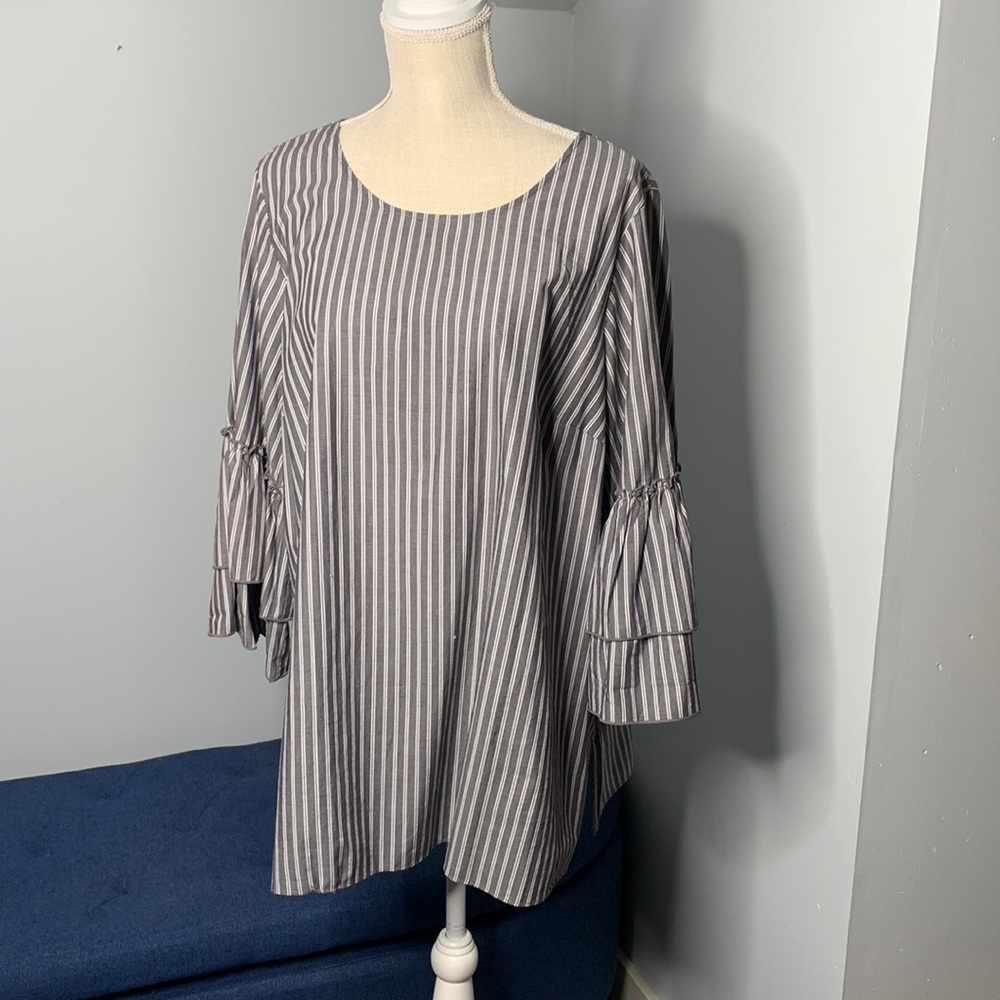 Women’s Jane and Delancey blouse, size 1x, grey and white stripe